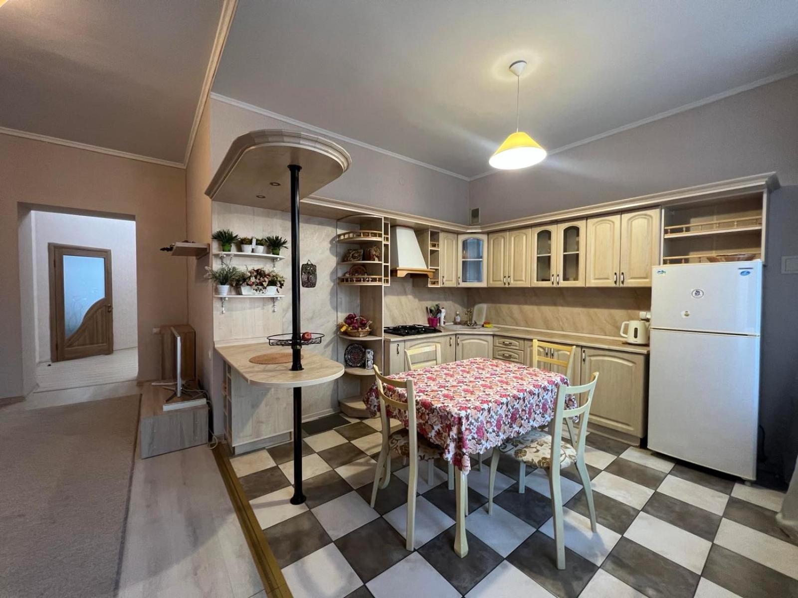 קייב Apartment On Baseinaya Street 13 מראה חיצוני תמונה