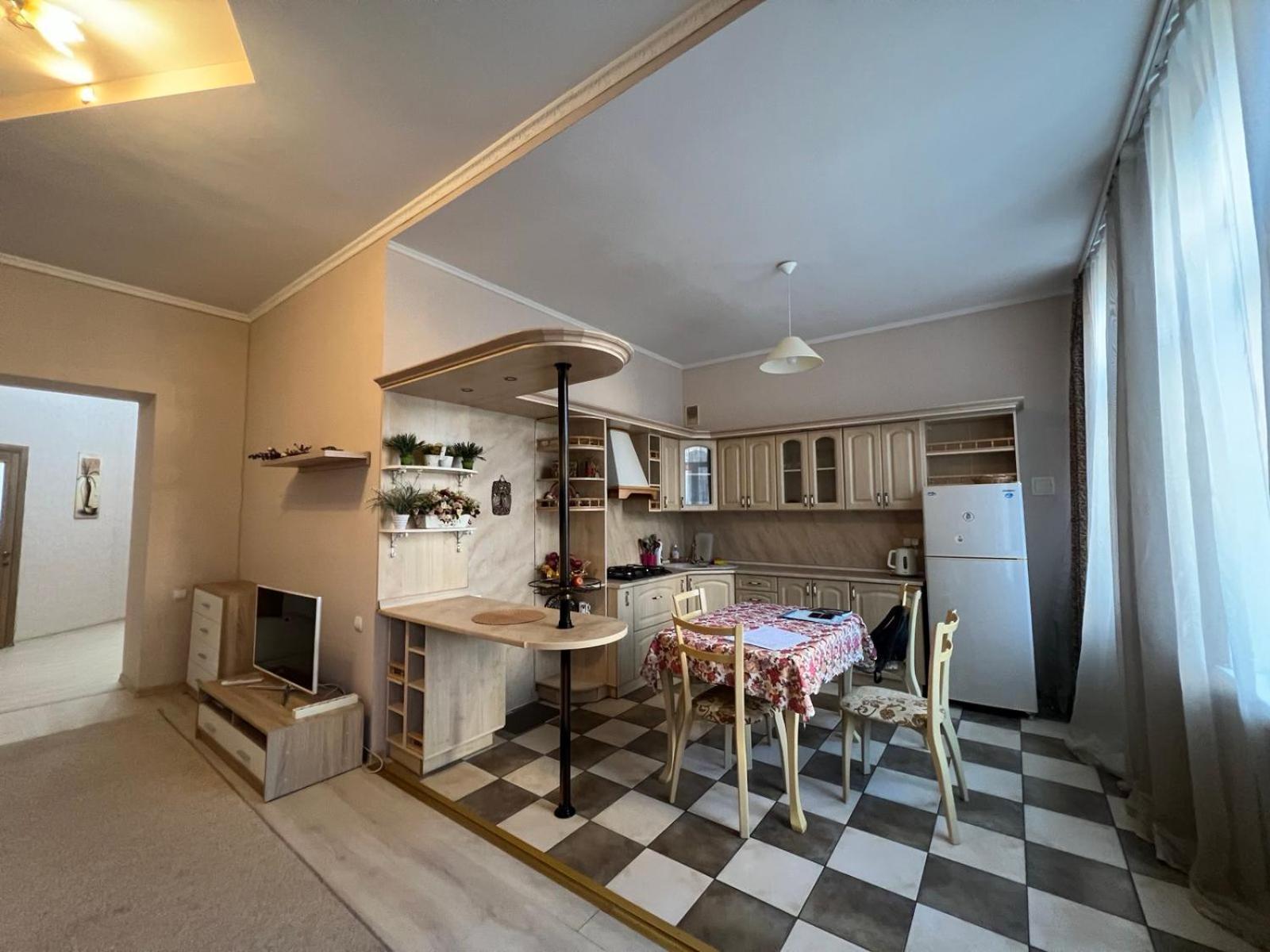 קייב Apartment On Baseinaya Street 13 מראה חיצוני תמונה